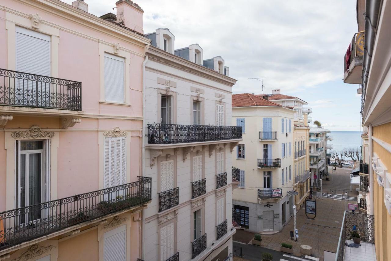 F2 Chambre En Duplex Saint-Raphaël Exterior foto